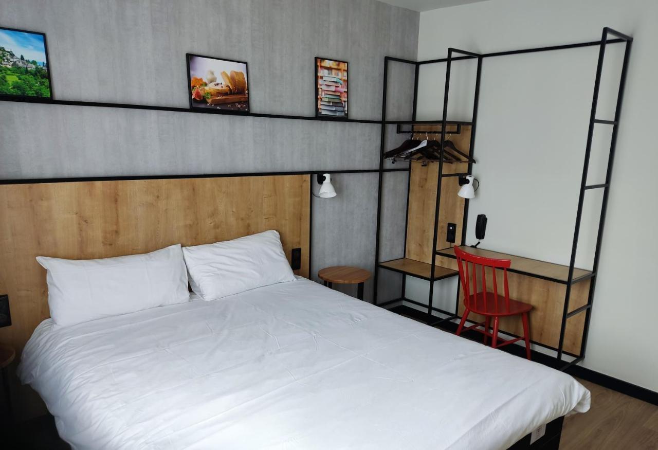 Ibis Centre Hotel 3*